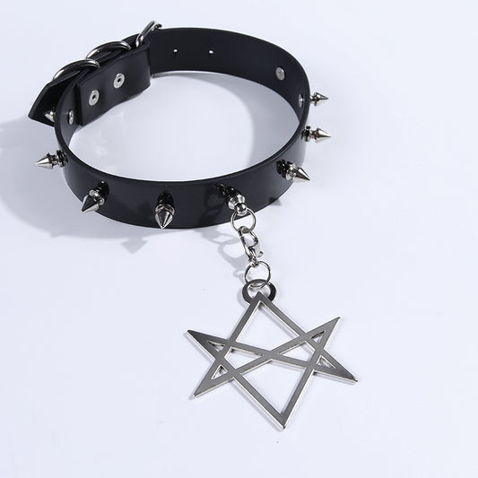 Retro Punk Joker Necklace for Street Style Wear