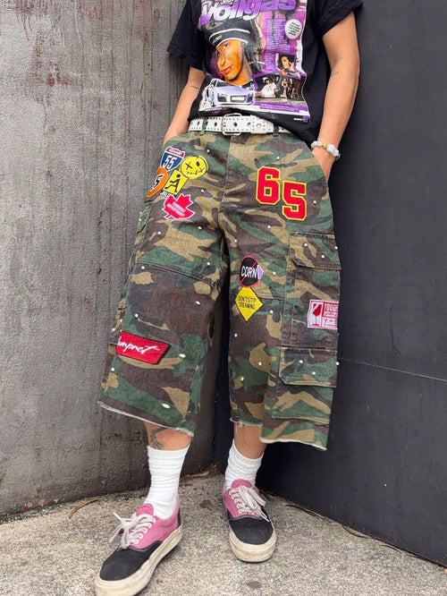 Men'S Embroidered Pattern Pearl Decor Loose Camouflage Denim Shorts