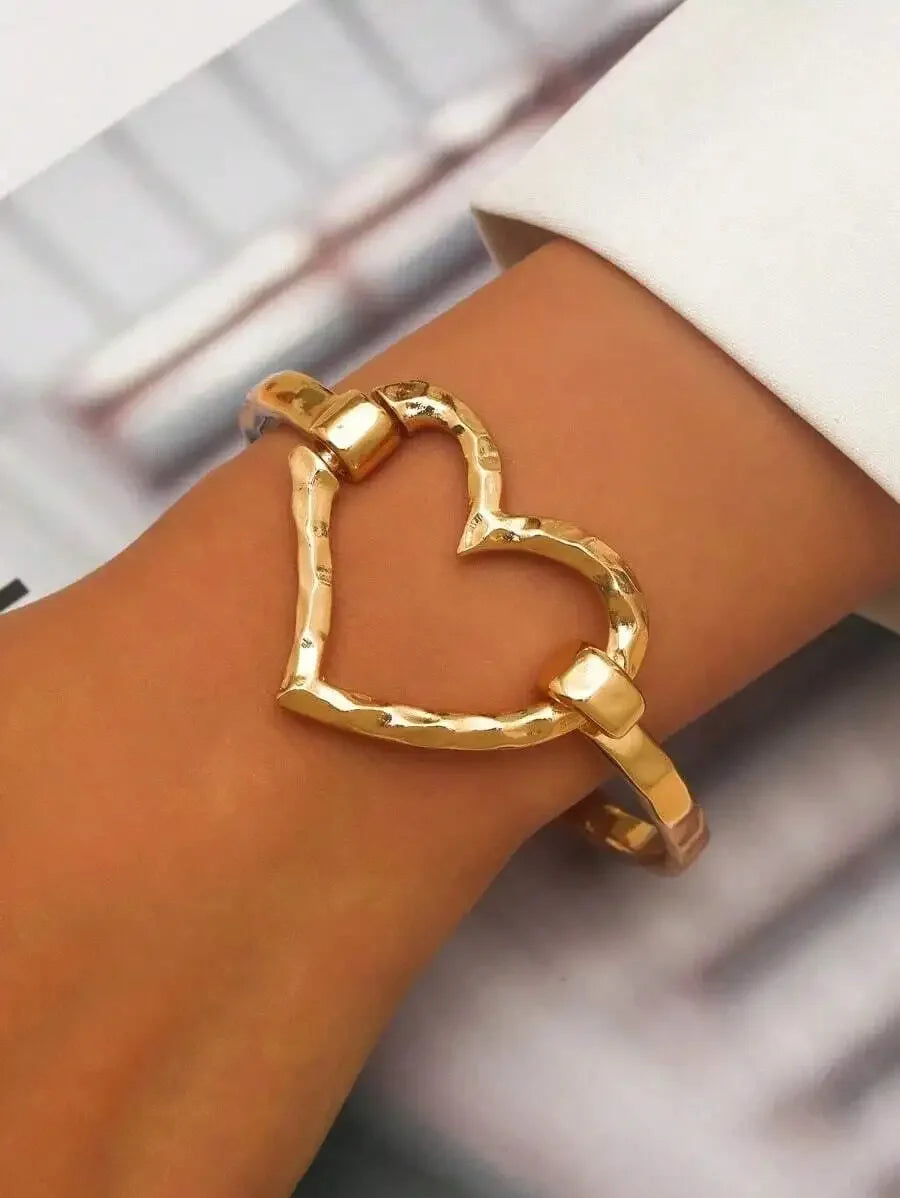 Fashionable Smooth Metal Heart Design Open Bangle Bracelet For Women, Streetwear Style Valentines,Mom,Mother,Mother's Day,Gift