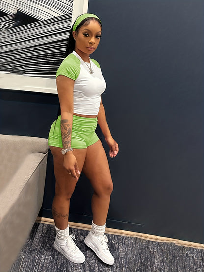 TW733 Stylish Spicy Color Block Short Sleeve Top and High-Waist Shorts Casual Set with Hair Tie