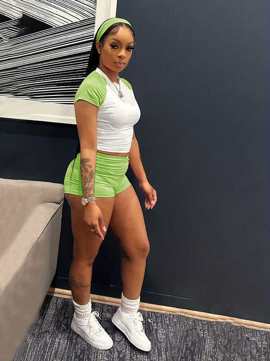 TW733 Stylish Spicy Color Block Short Sleeve Top and High-Waist Shorts Casual Set with Hair Tie