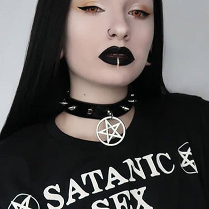 Retro Punk Joker Necklace for Street Style Wear