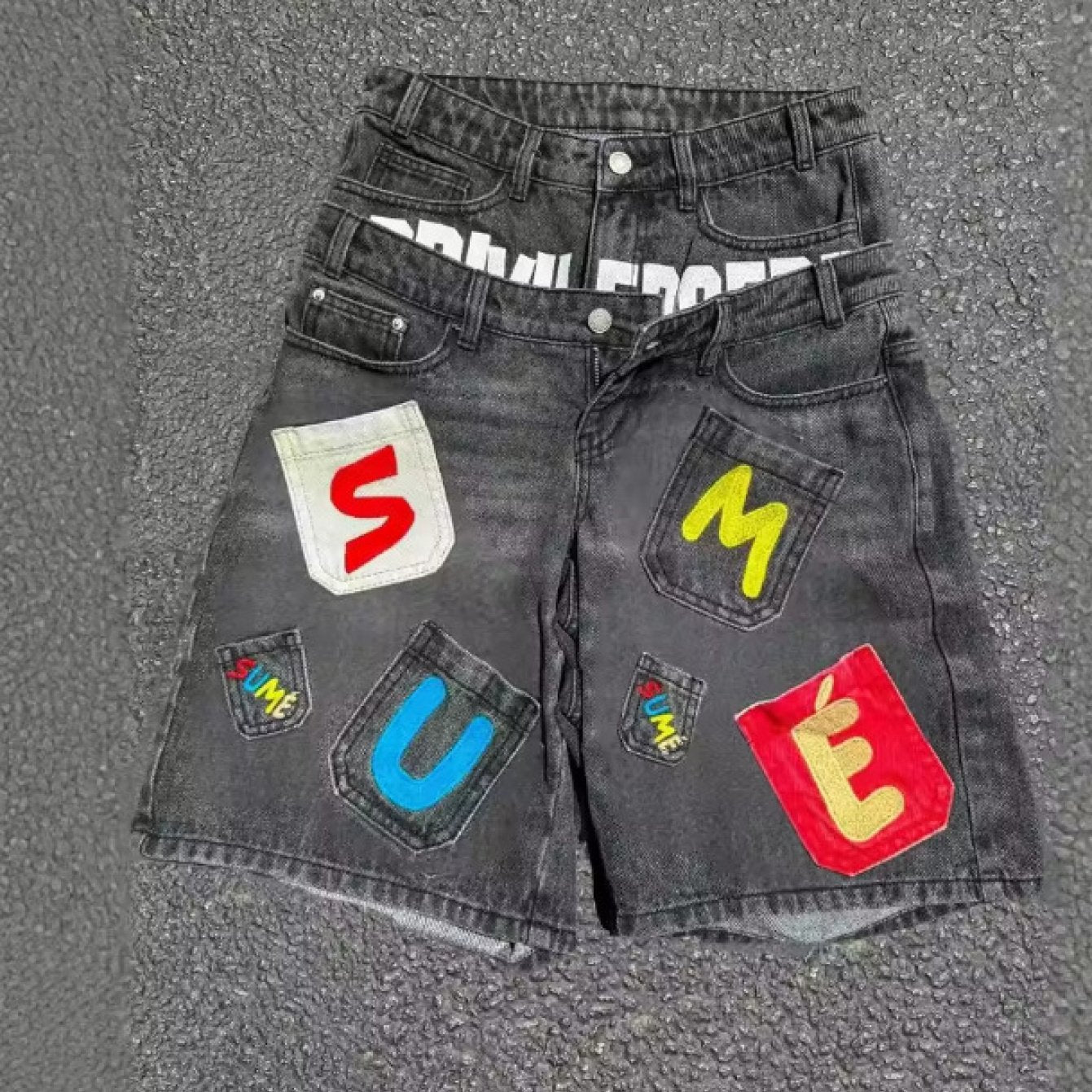 576544033-1
