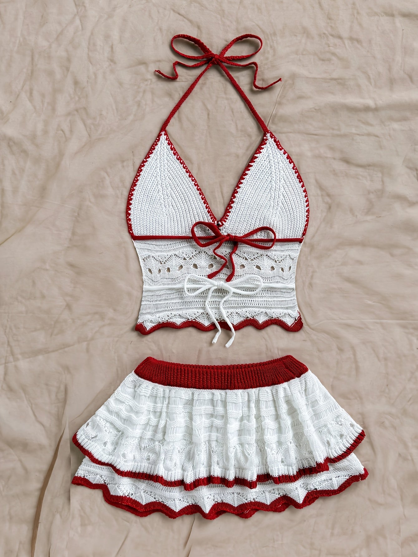 A Two-Piece Set for BEACH STYLE