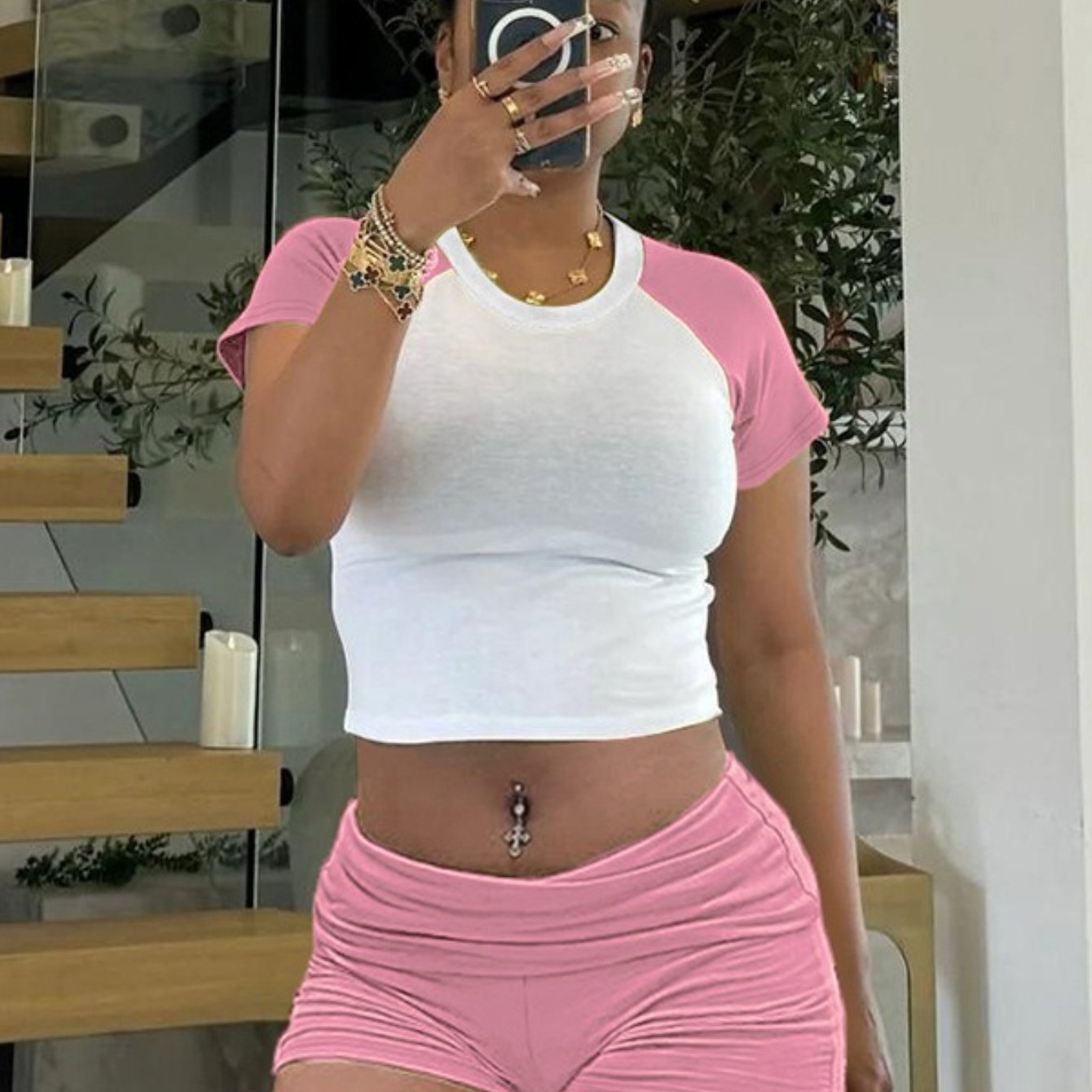 767926513-3